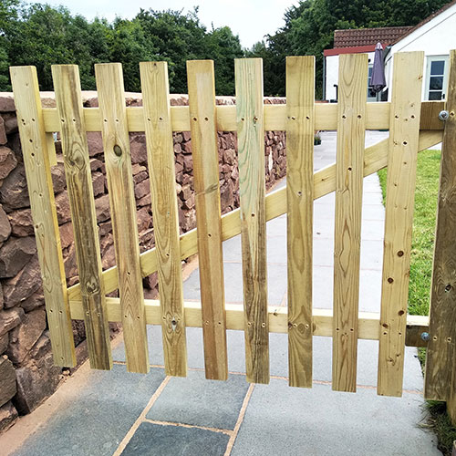 fencing-crediton Fencing Crediton